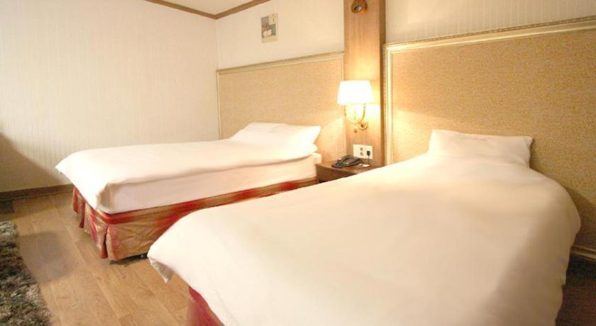 Hotel Olympic Чханвон Экстерьер фото