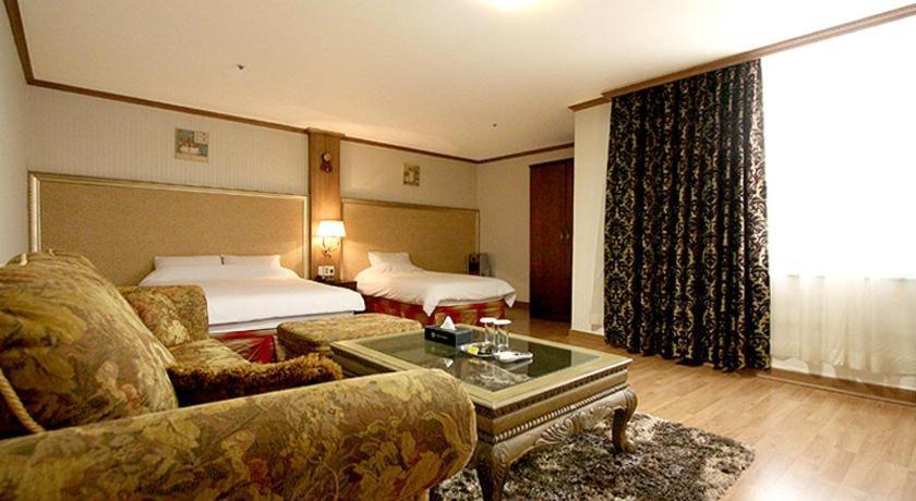Hotel Olympic Чханвон Экстерьер фото