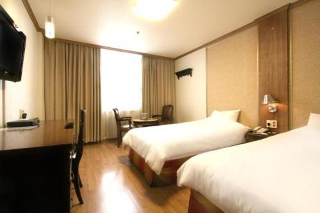 Hotel Olympic Чханвон Экстерьер фото
