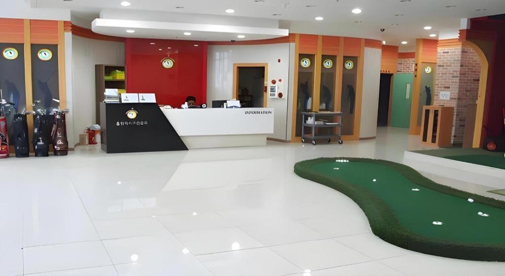 Hotel Olympic Чханвон Экстерьер фото